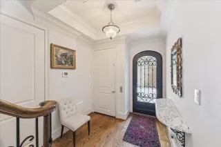 Photo #4: 26691584 Listing