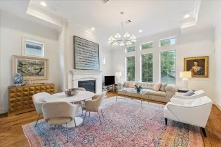 Photo #5: 26691584 Listing