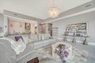 Photo #6: 26731643 Listing