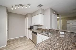 Photo #5: 26850063 Listing