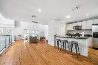 Photo #3: 2692309 Listing 