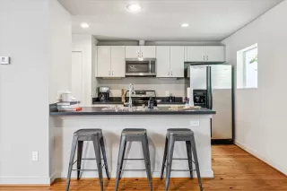 Photo #4: 2692309 Listing 