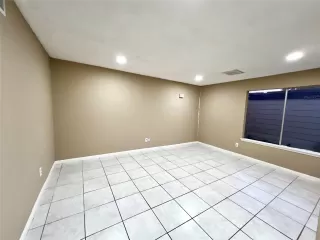 Photo #4: 26969620 Listing