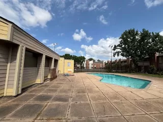 Photo #5: 27128946 Listing 