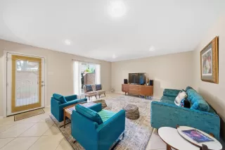 Photo #4: 27418486 Listing 