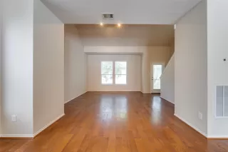 Photo #4: 27824739 Listing 