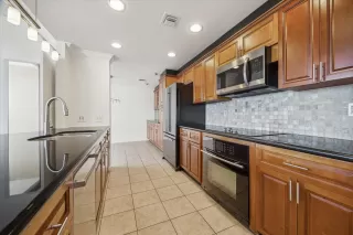 Photo #5: 27841812 Listing