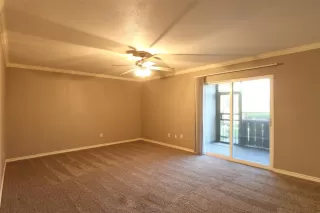 Photo #5: 27906660 Listing