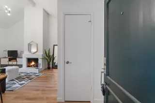 Photo #1: 28098059 Listing 