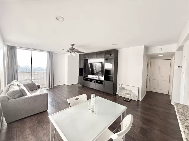 MLS: 28529651 Condo For Sale