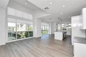 Photo #6: 28691036 Listing 