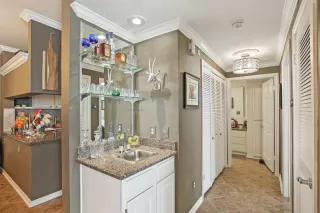 Photo #6: 28705103 Listing 