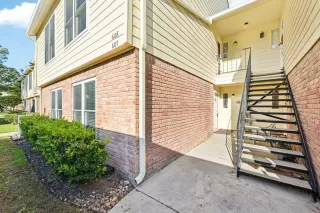 Photo #1: 28707120 Listing