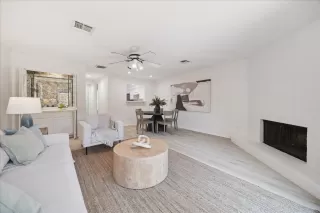 Photo #5: 28760678 Listing 