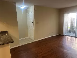 Photo #5: 28995121 Listing 