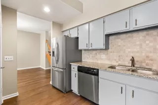 Photo #4: 29063280 Listing 