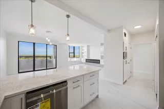 Photo #6: 29253782 Listing