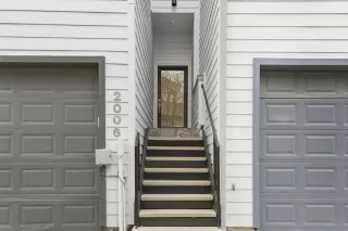 Photo #5: 29419095 Listing