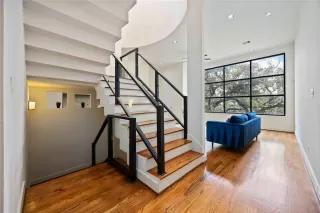 Photo #2: 29615145 Listing 