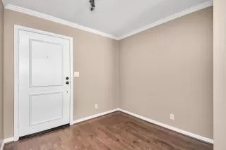 Photo #5: 29951115 Listing