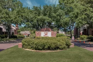 Photo #3: 29991909 Listing