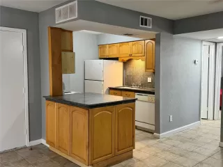 Photo #2: 30115705 Listing 