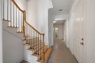 Photo #3: 30181302 Listing 