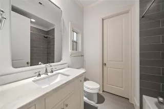 Photo #6: 30181302 Listing 