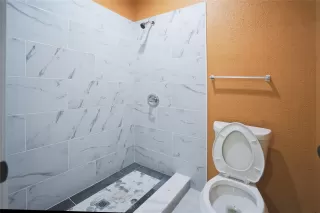 Photo #5: 30225476 Listing