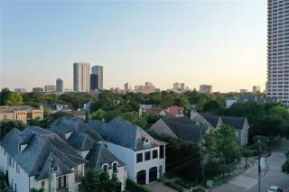 More Details about MLS # 30230163 : 2240 MIMOSA DRIVE # 6W