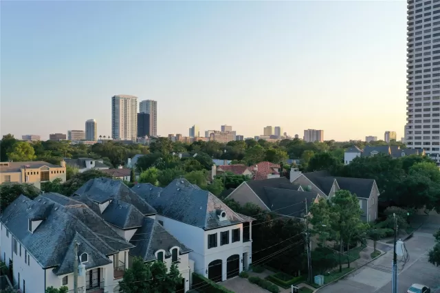 MLS: 30230163 Condo For Sale