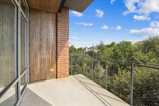 Photo #5: 30481635 Listing 