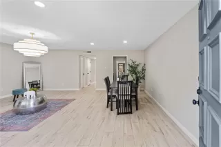 Photo #3: 30653170 Listing 