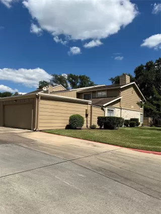 Photo #1: 30687980 Listing 