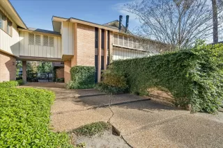 More Details about MLS # 31466422 : 6304 CRAB ORCHARD ROAD # 6304