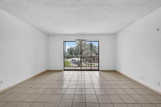 Photo #5: 31627800 Listing 