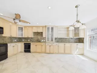 Photo #3: 31909453 Listing 