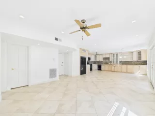 Photo #5: 31909453 Listing 