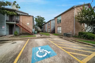 Photo #2: 32153108 Listing 