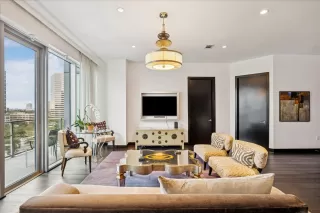 Photo #2: 32526372 Listing