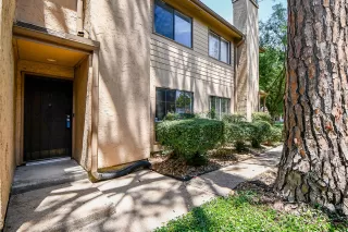 More Details about MLS # 32533606 : 5001 LAMONTE LANE # 14