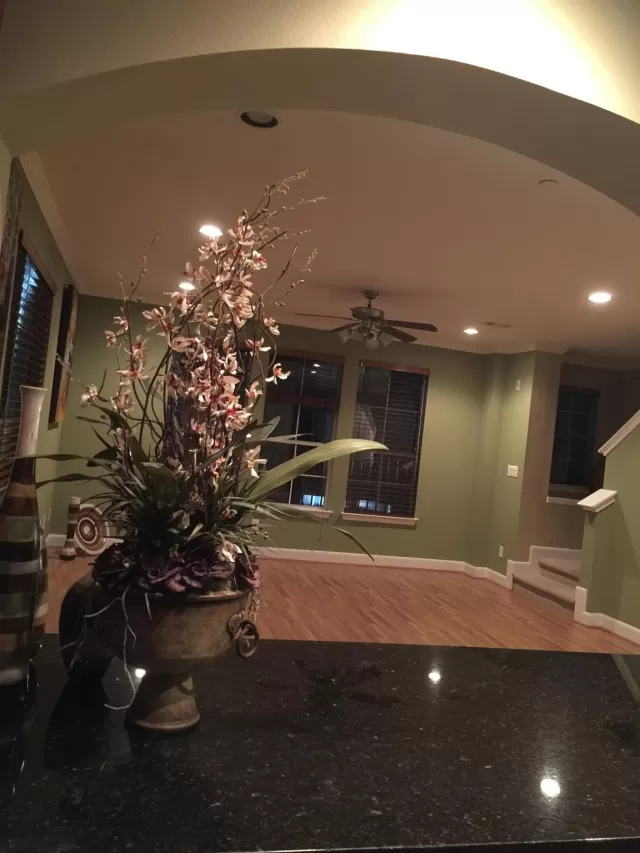 MLS: 32821044 Condo For Sale