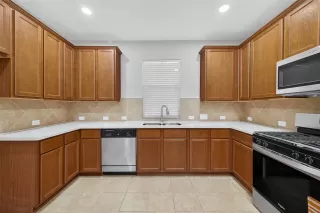 Photo #6: 32848778 Listing