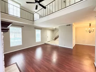 Photo #4: 33015305 Listing