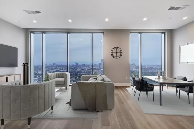 MLS: 33079104 Condo For Sale