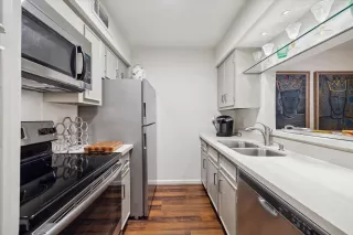 Photo #4: 33706532 Listing 