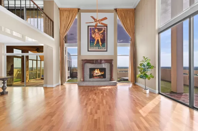 MLS: 3381056 Condo For Sale