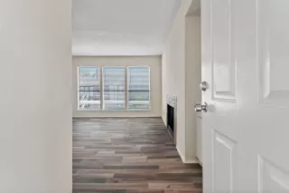 Photo #4: 33812702 Listing