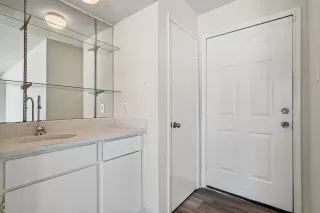 Photo #5: 33812702 Listing