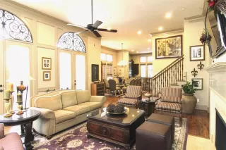 Photo #5: 34708175 Listing